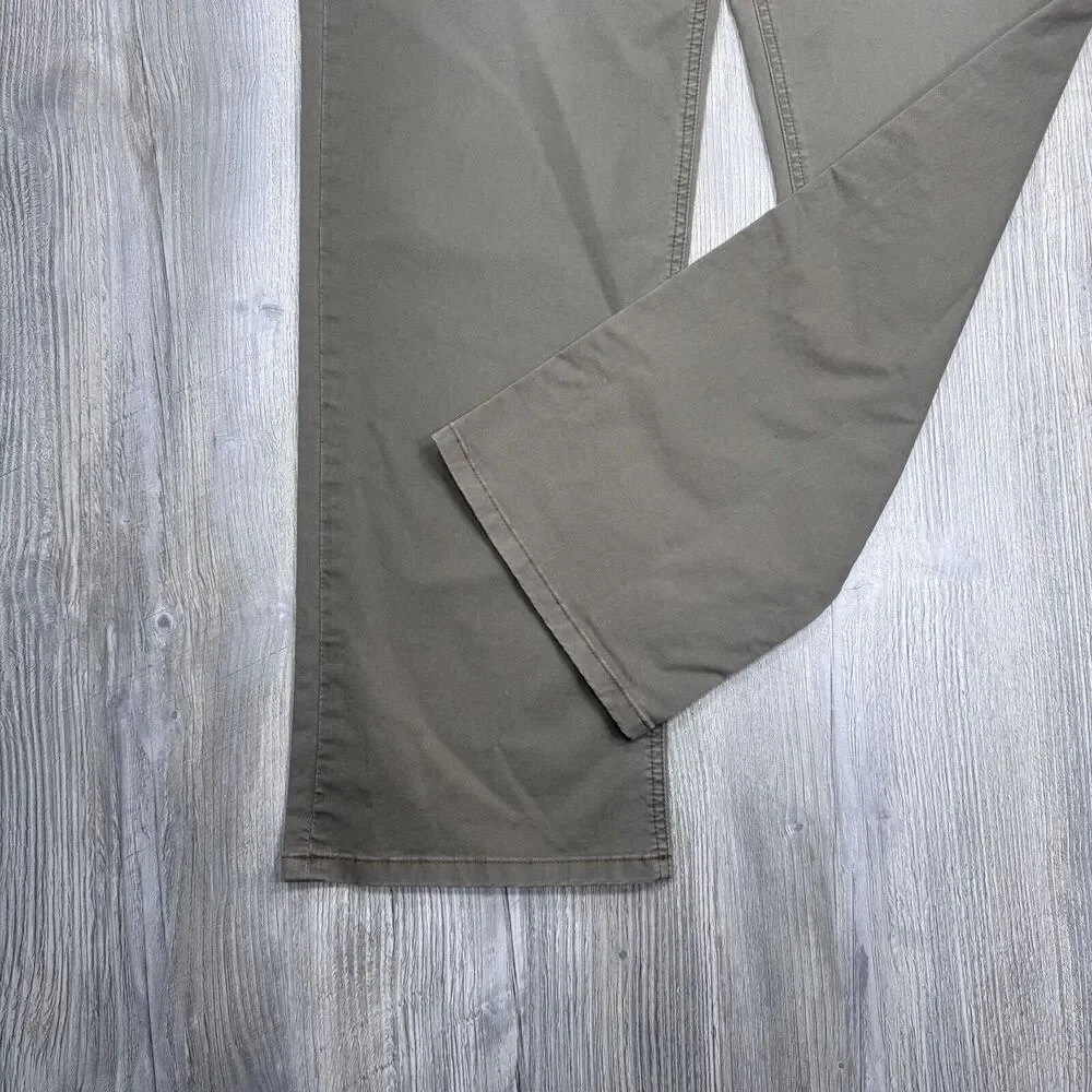Tommy Bahama Khaki Pants Mens 38x32 Measures 38x31 Light Sage Beige Straight